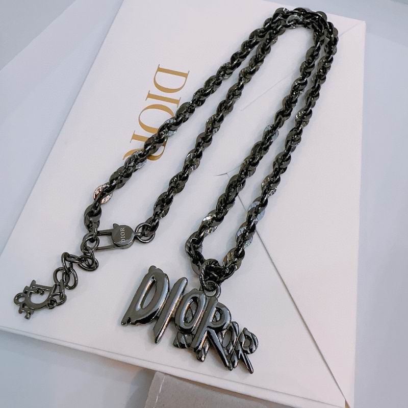 Dior Necklace 06lyr599